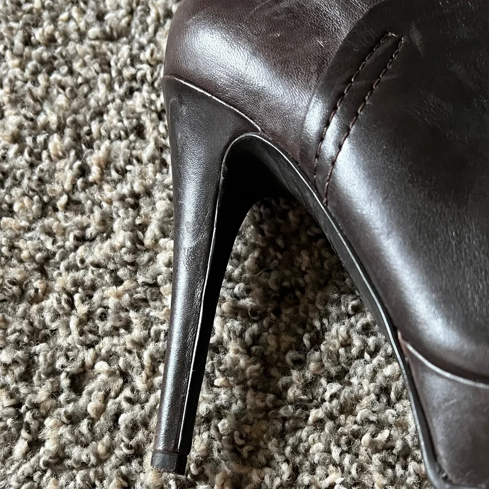 Guess by Marciano brown leather platform knee-high boots  size 7
